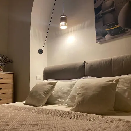 Via Caputo 51 格罗塔列