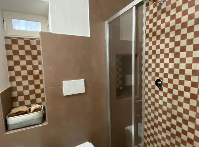 Via Caputo 51 Tatil Evi